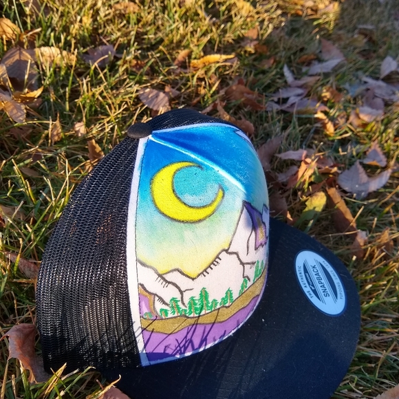 Custom painted hat - Picture 2 of 7